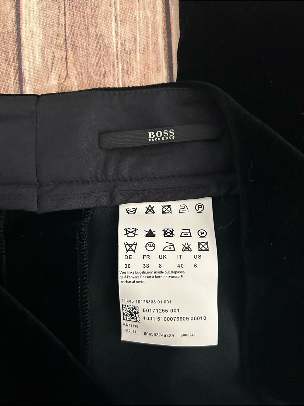 Hugo Boss Velvet Pants | Size 6 - Picture 4 of 4